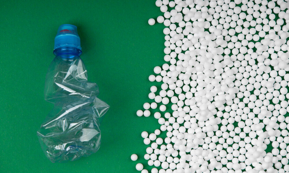 De la resina al producto final: el proceso de transformación del plástico