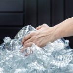 Aditivos plásticos que ahorran costos al prevenir defectos de calidad. Descubre la guía técnica sobre aditivos plásticos que ahorran costos al prevenir defectos como burbujas, fragilidad UV y malas dispersiones. Aprende a proteger tu rentabilidad.