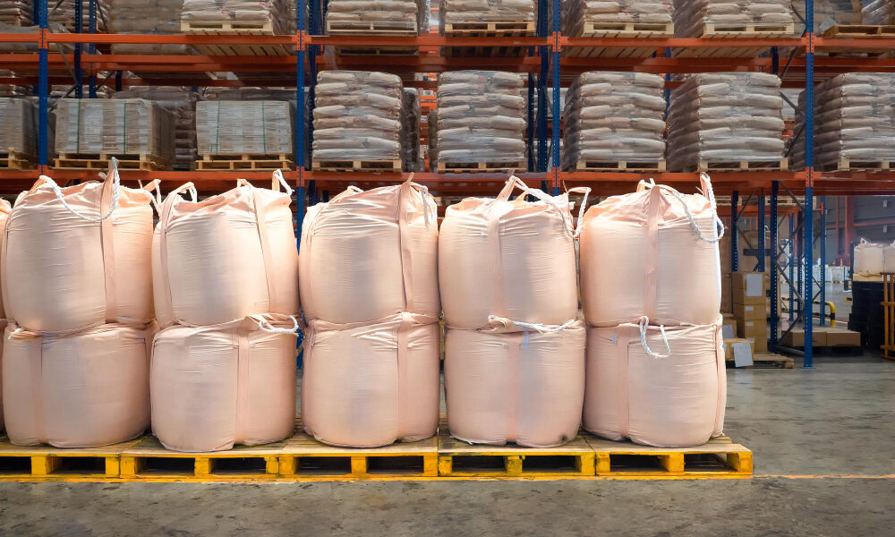 ¿Por Qué Suben los Precios de las Resinas Plásticas y Cómo Proteger tu Producción?